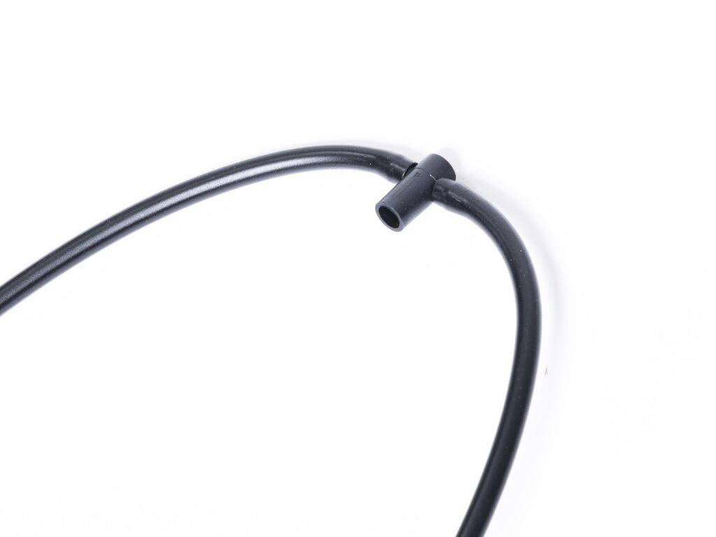 Grohus bevattningskit för 30 plantor. Bild på koppling på droppspjut.