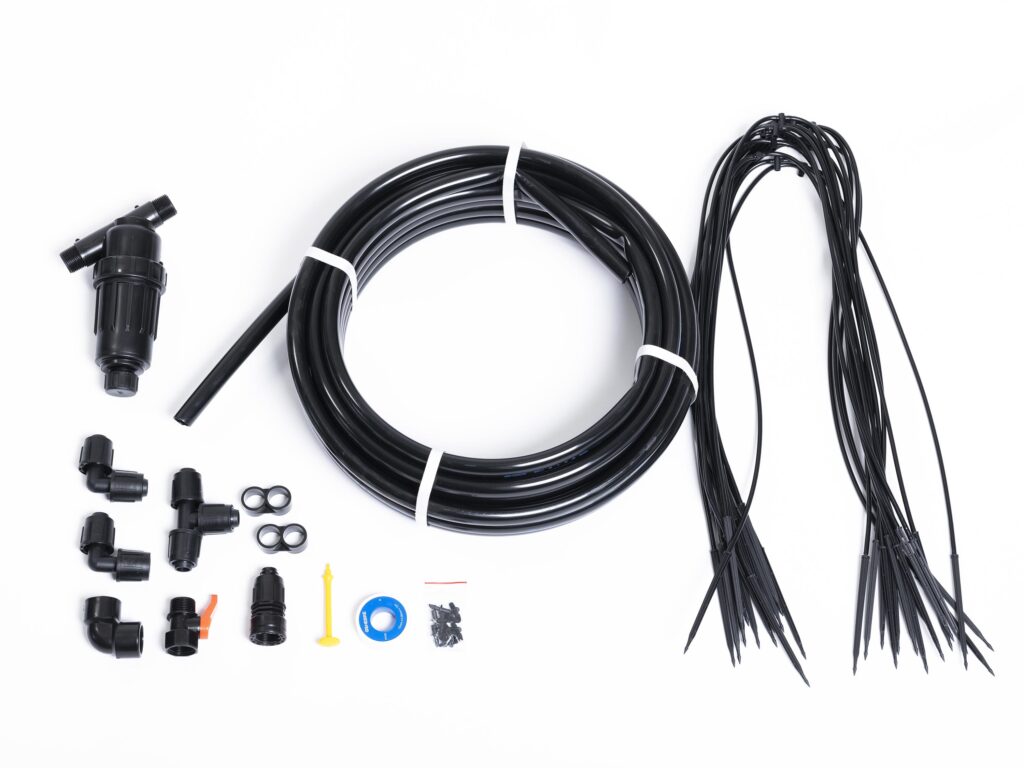 Grohus bevattningskit för 30 plantor med filter. Bild på alla inkluderande tillbehör.