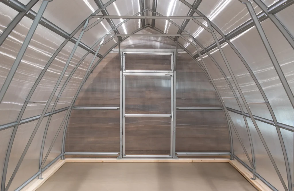 Tor 300 inifrån i showroom i Gällstad